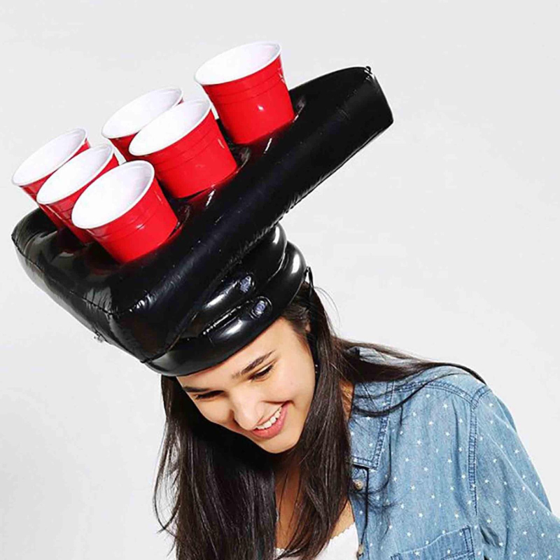 Oppustelig Beer Pong Hat med Krus og Bolde til Fest!
