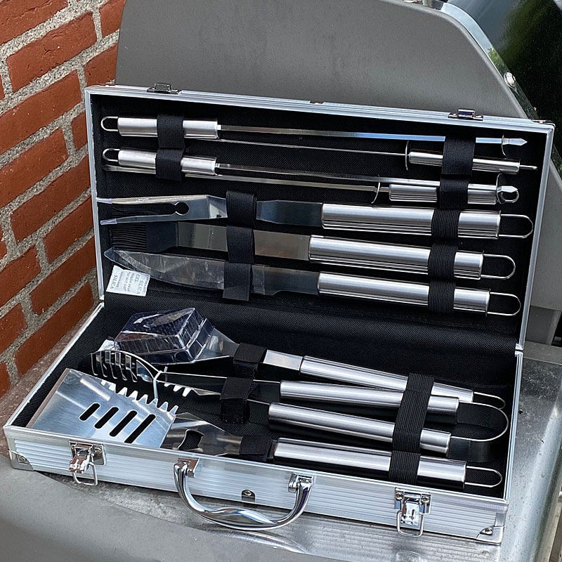 Grill Sæt i Kuffert - Perfekt Julegave til Bedsteforældre